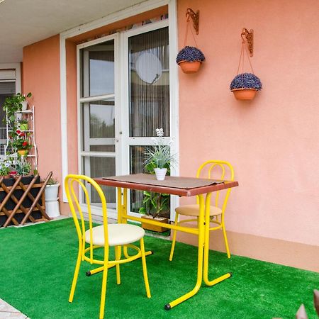 Art Eden Apartment Hajduszoboszlo Ngoại thất bức ảnh