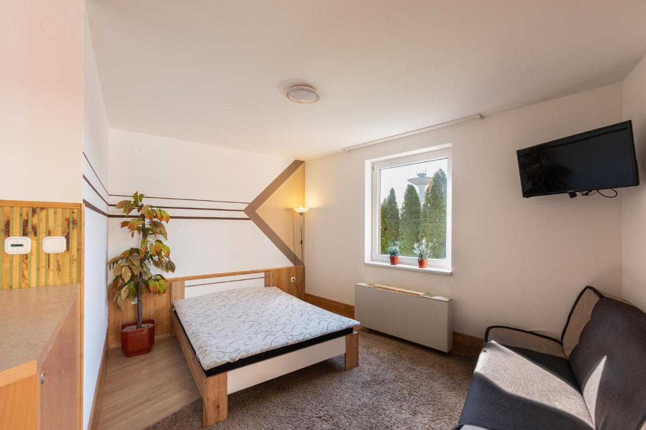 Art Eden Apartment Hajduszoboszlo Ngoại thất bức ảnh