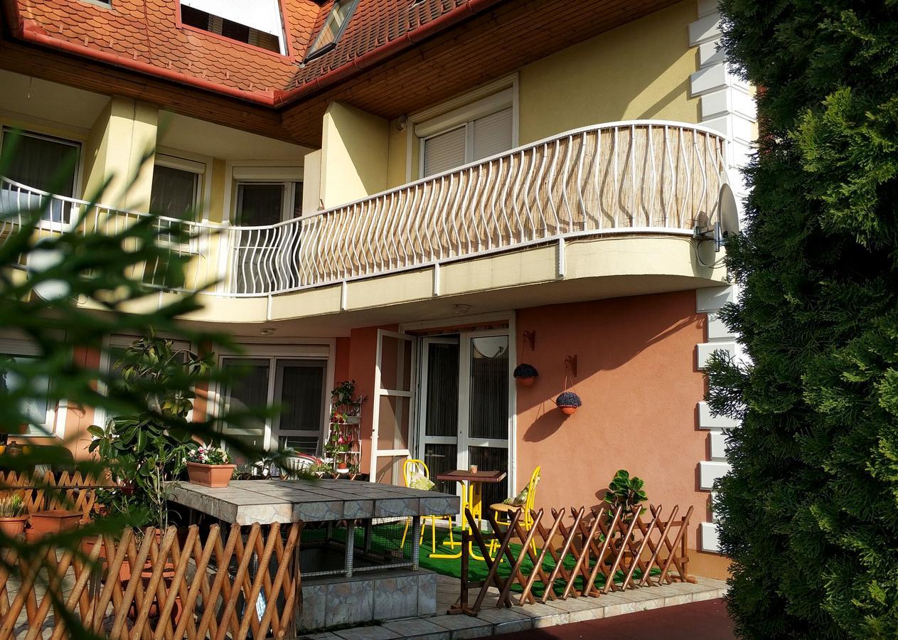 Art Eden Apartment Hajduszoboszlo Ngoại thất bức ảnh