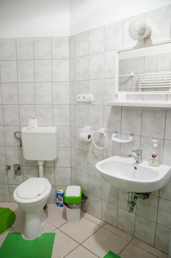 Art Eden Apartment Hajduszoboszlo Ngoại thất bức ảnh